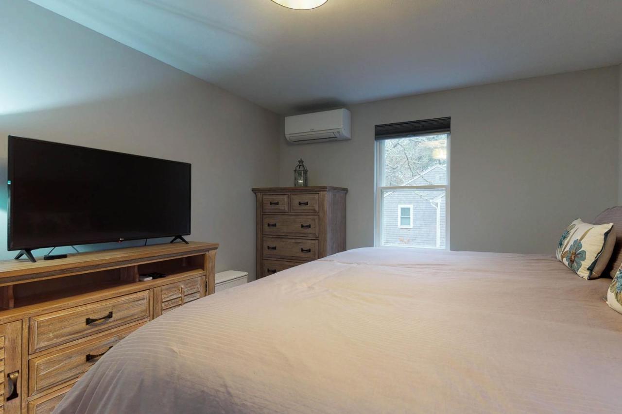 The Harwich House Villa Bagian luar foto